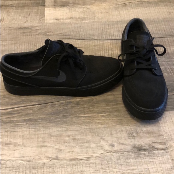 janoski all black